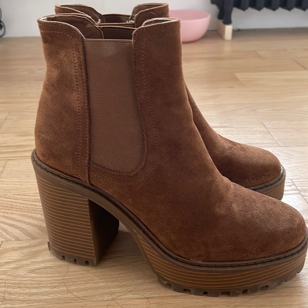 Forever 21 heels US size 10